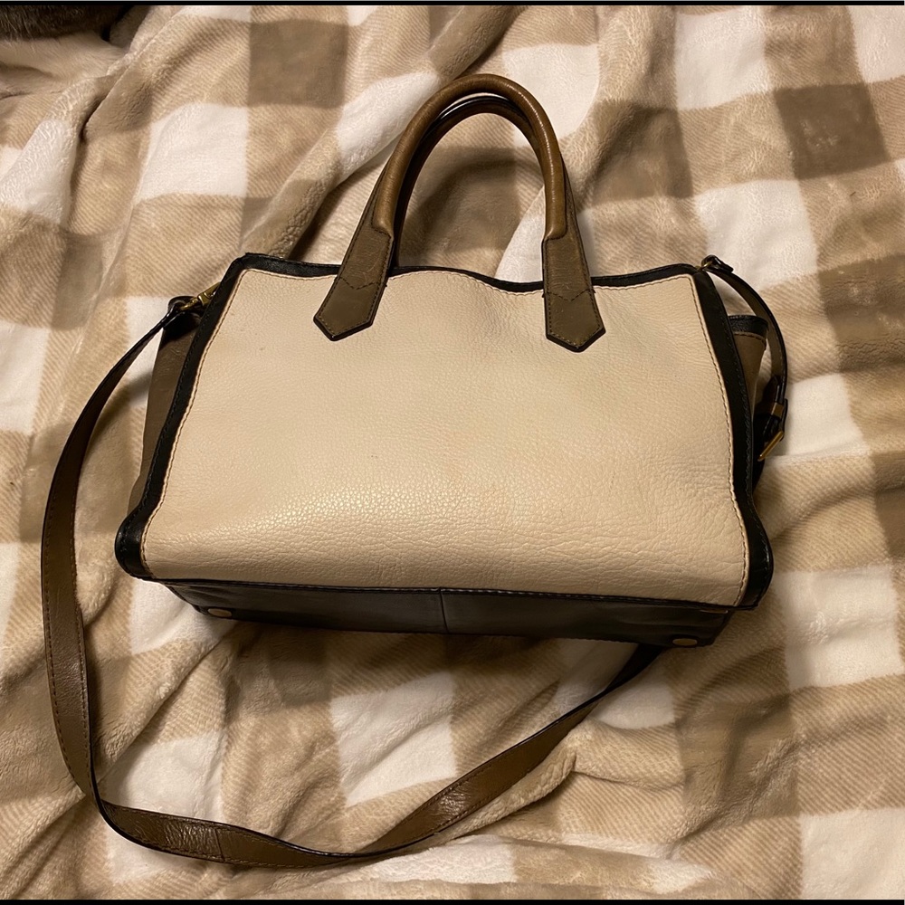 Fossil Purse - Picture 2 of 4